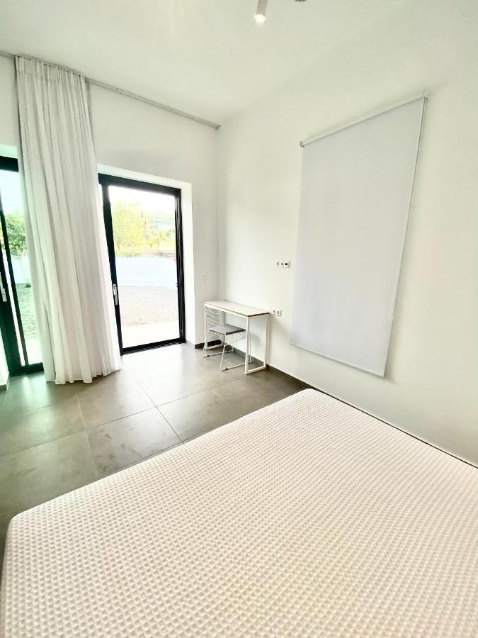Lefko Apartments Tavronitis Exteriör bild